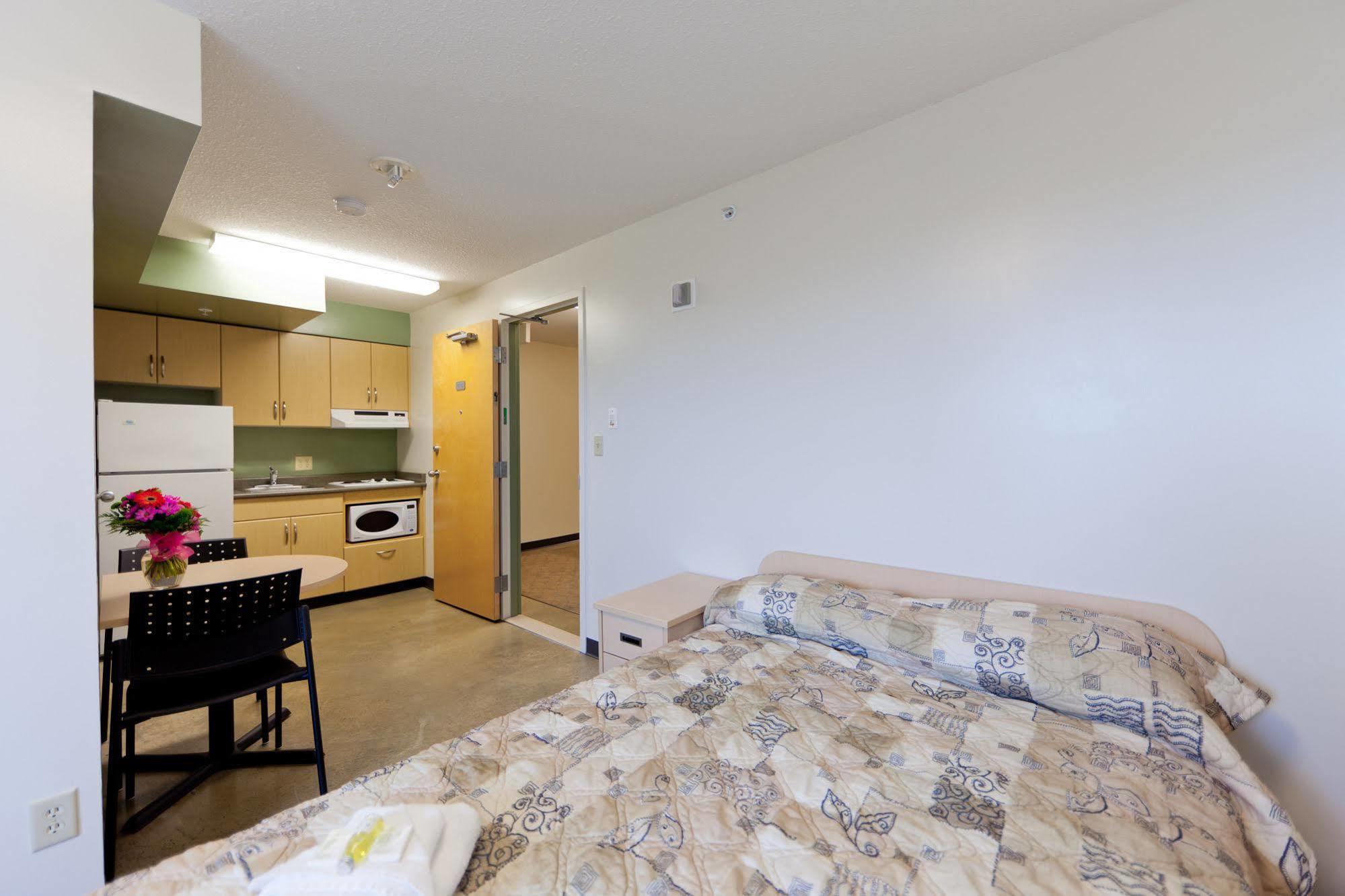Macewan University Residence เอดมันตัน ภายนอก รูปภาพ