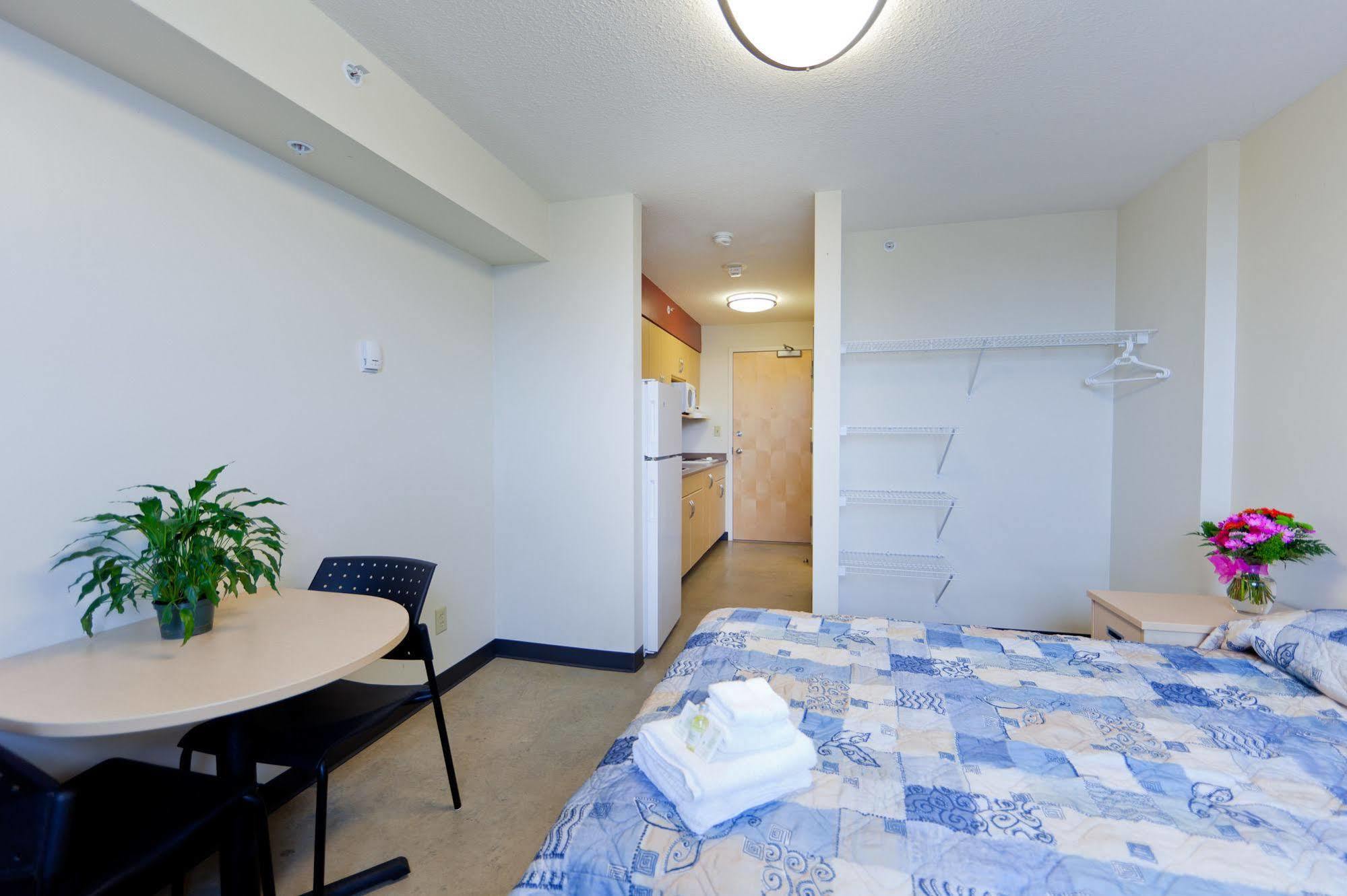 Macewan University Residence เอดมันตัน ภายนอก รูปภาพ